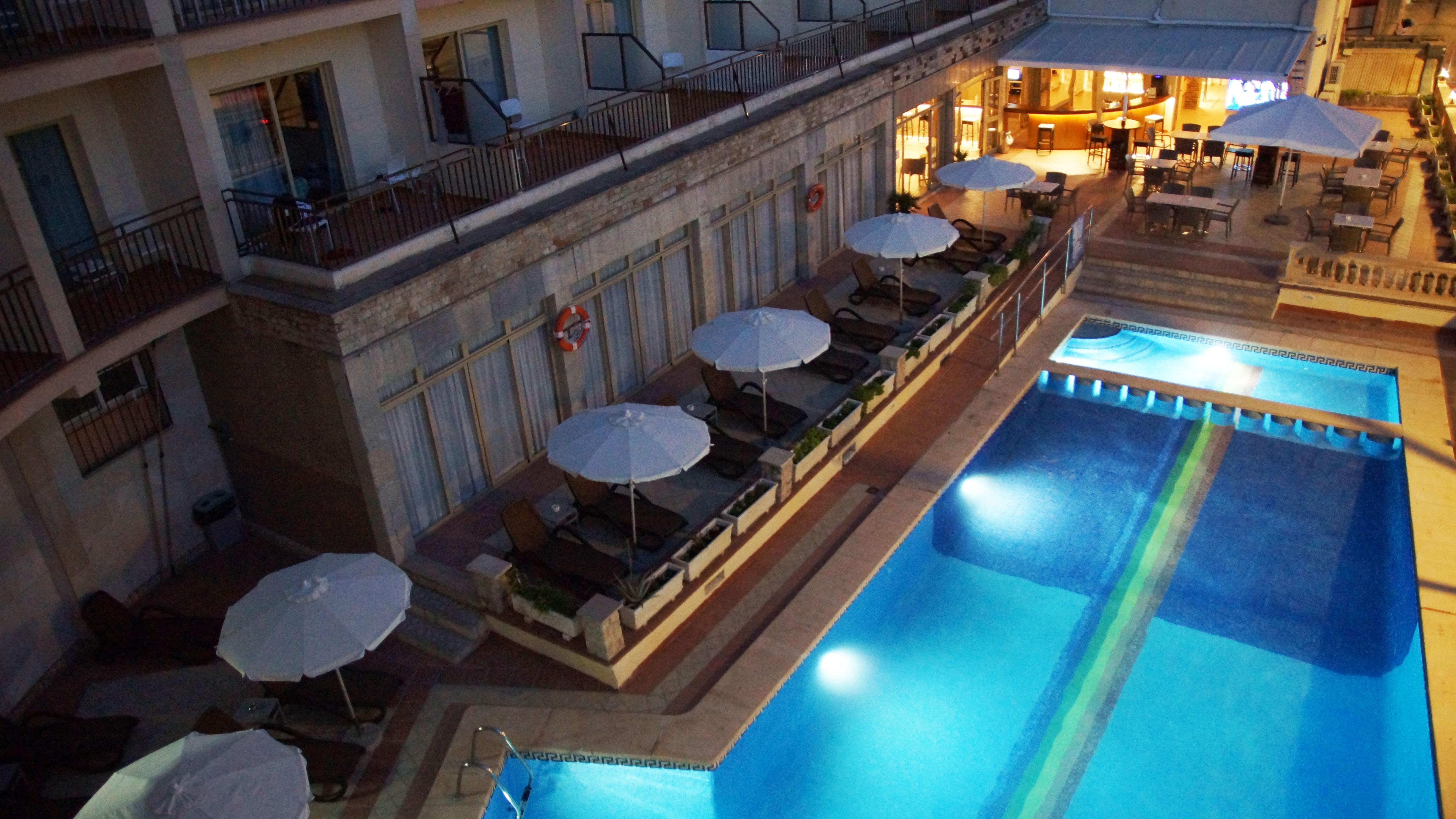 Iris - Only Adults Hotell